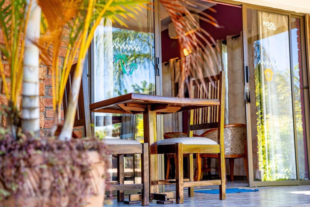 Dzimbahwe Guest Bed & Breakfast Victoria Falls